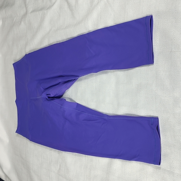 Zyia Active Purple Casual Workout Active Capri Length Leggings Size 8-10 - Picture 1 of 9